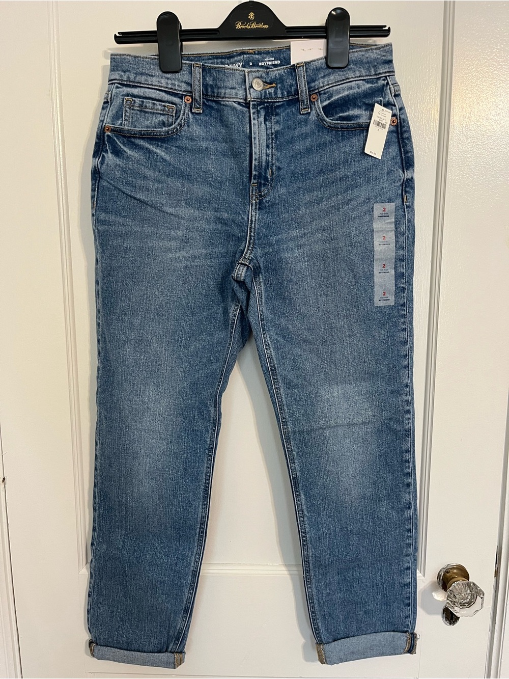 Old Navy Medium Blue Straight-Leg Jeans Size 2 women’s Boyfriend Long jeans